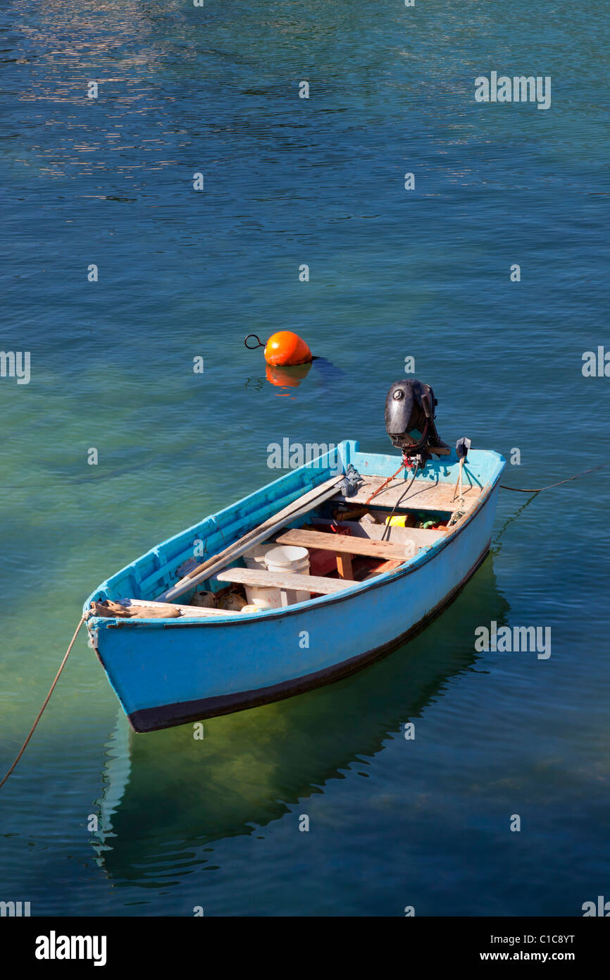 Pequeño barco pesquero Foto de stock