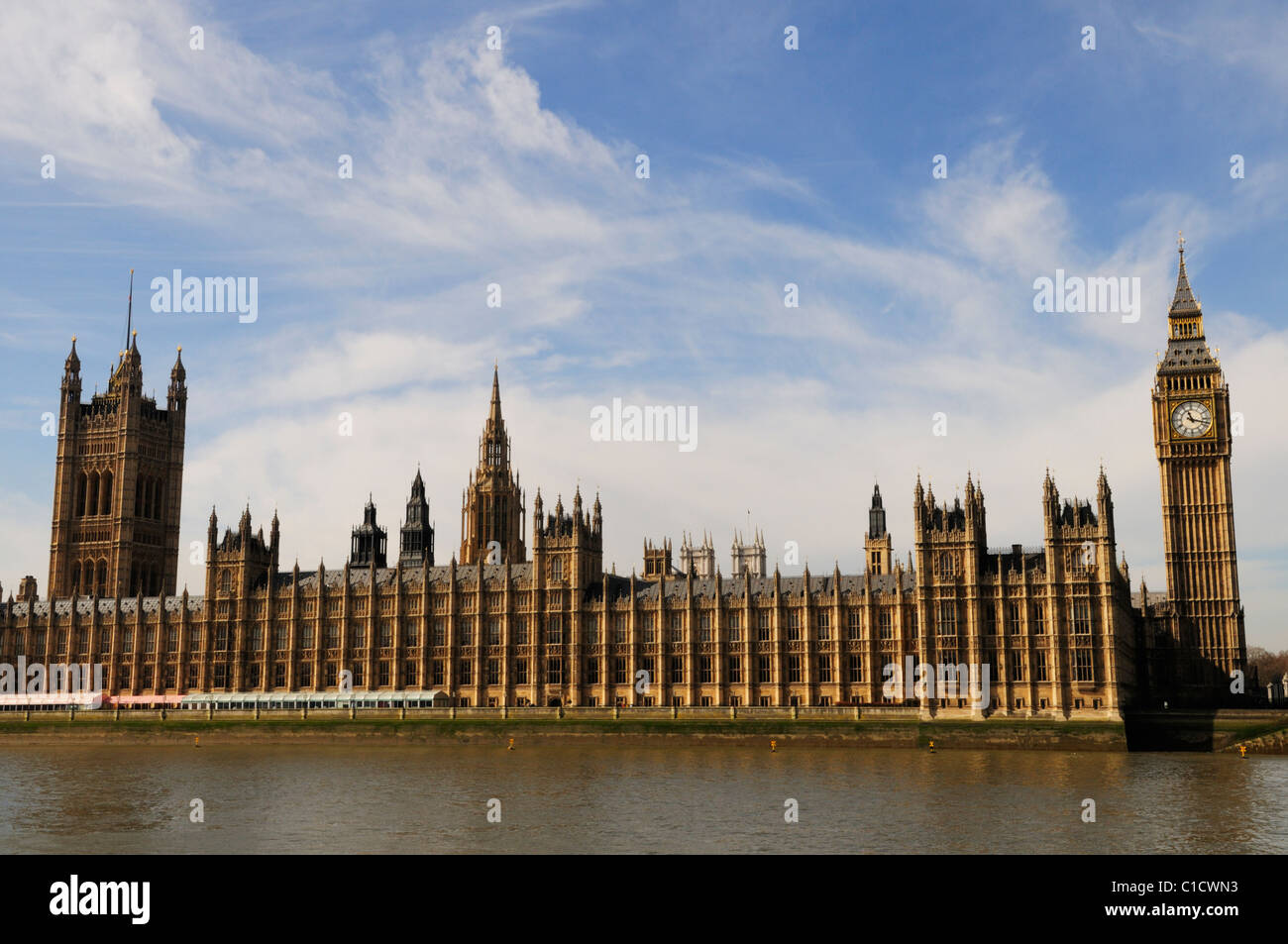 Las casas del parlamento y el Big Ben, Westminster, Londres, Inglaterra, Reino Unido. Foto de stock