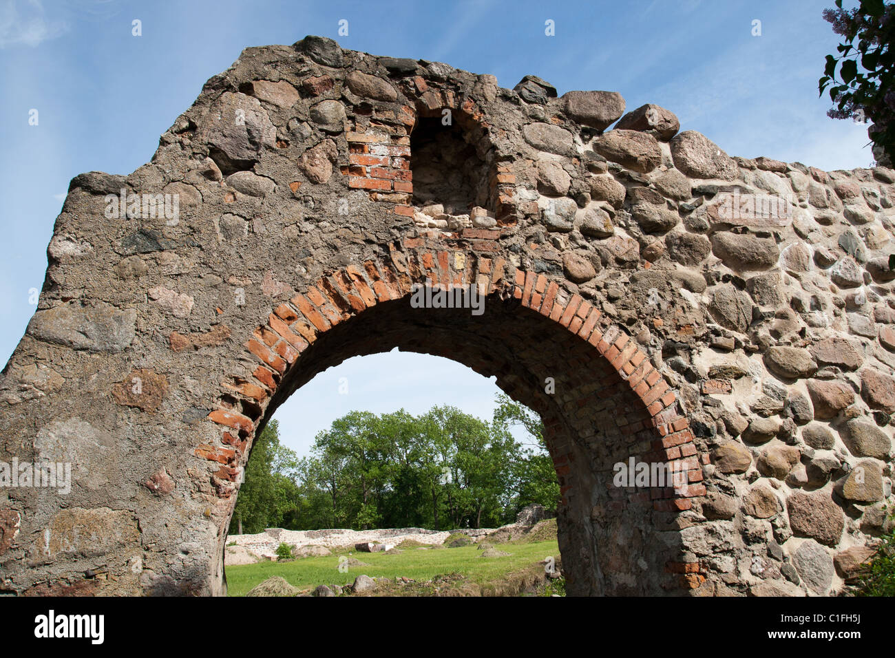 Antigua muralla del castillo Foto de stock