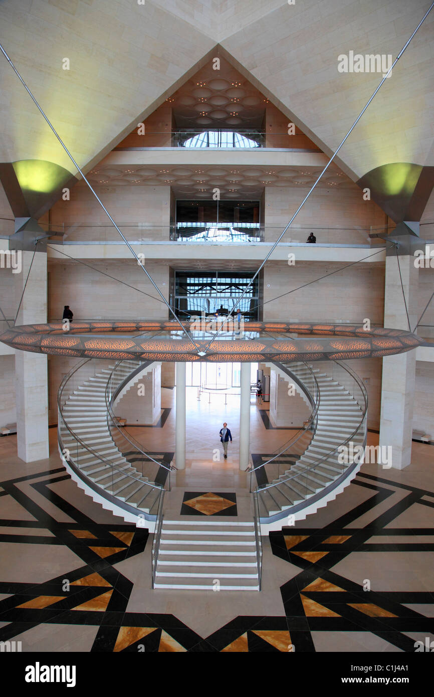 En Doha, Qatar, el Museo de Arte Islámico, interior, I.M. Pei, arquitecto, Foto de stock