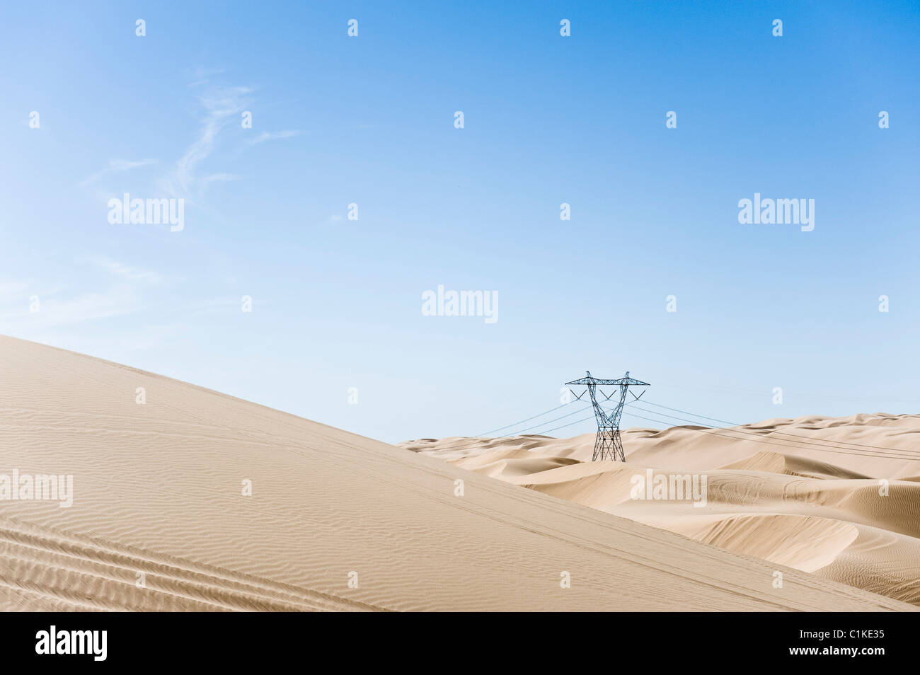 Torre hidráulica, dunas de arena Imperial Recreation Area, California, EE.UU. Foto de stock