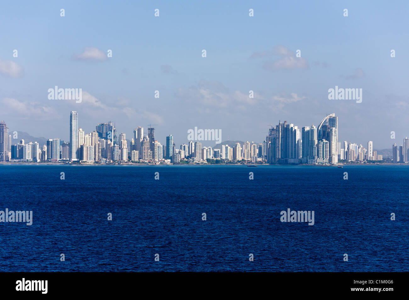 Línea del horizonte de la Ciudad de Panamá, Panamá Foto de stock