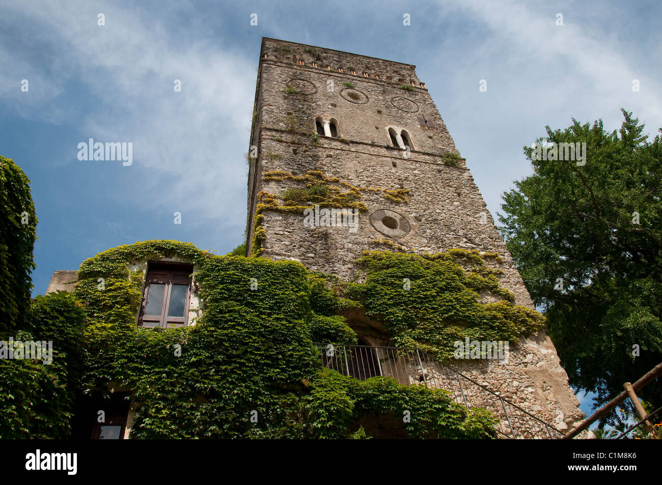 Villa en Ravello, donde escribió algunas de Wagner el ciclo del anillo. Sus hermosos jardines y Villa en Ravello, donde escribió algunas de Wagner el ciclo del anillo. Sus hermosos jardines y