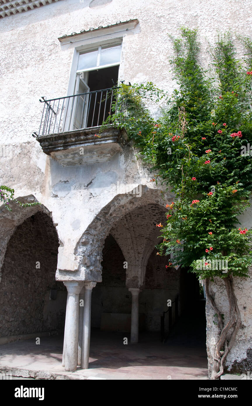 Villa en Ravello, donde escribió algunas de Wagner el ciclo del anillo. Sus hermosos jardines y Villa en Ravello, donde escribió algunas de Wagner el ciclo del anillo. Sus hermosos jardines y