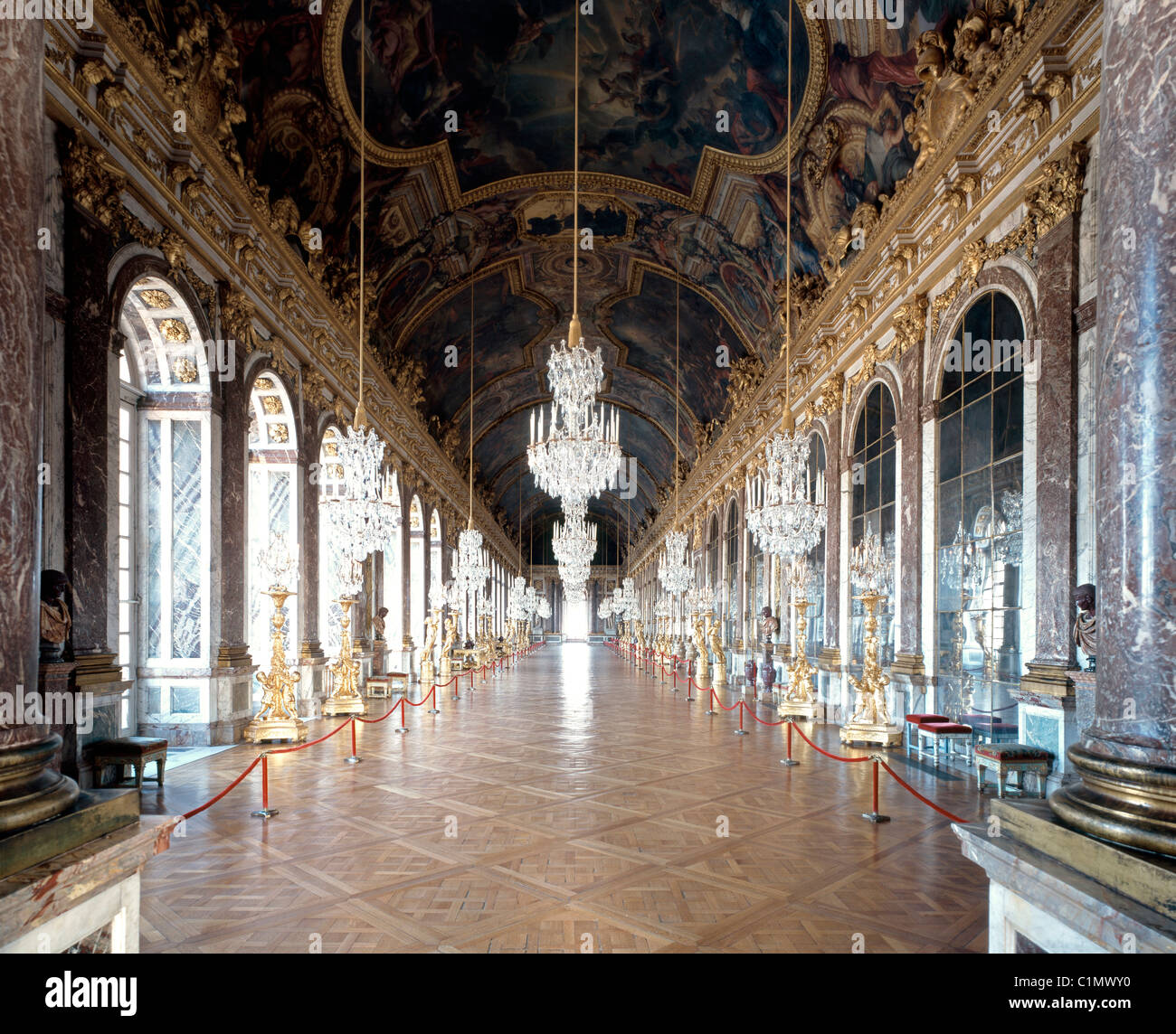 Versalles, Galerie des Glaces, Spiegelsaal Foto de stock