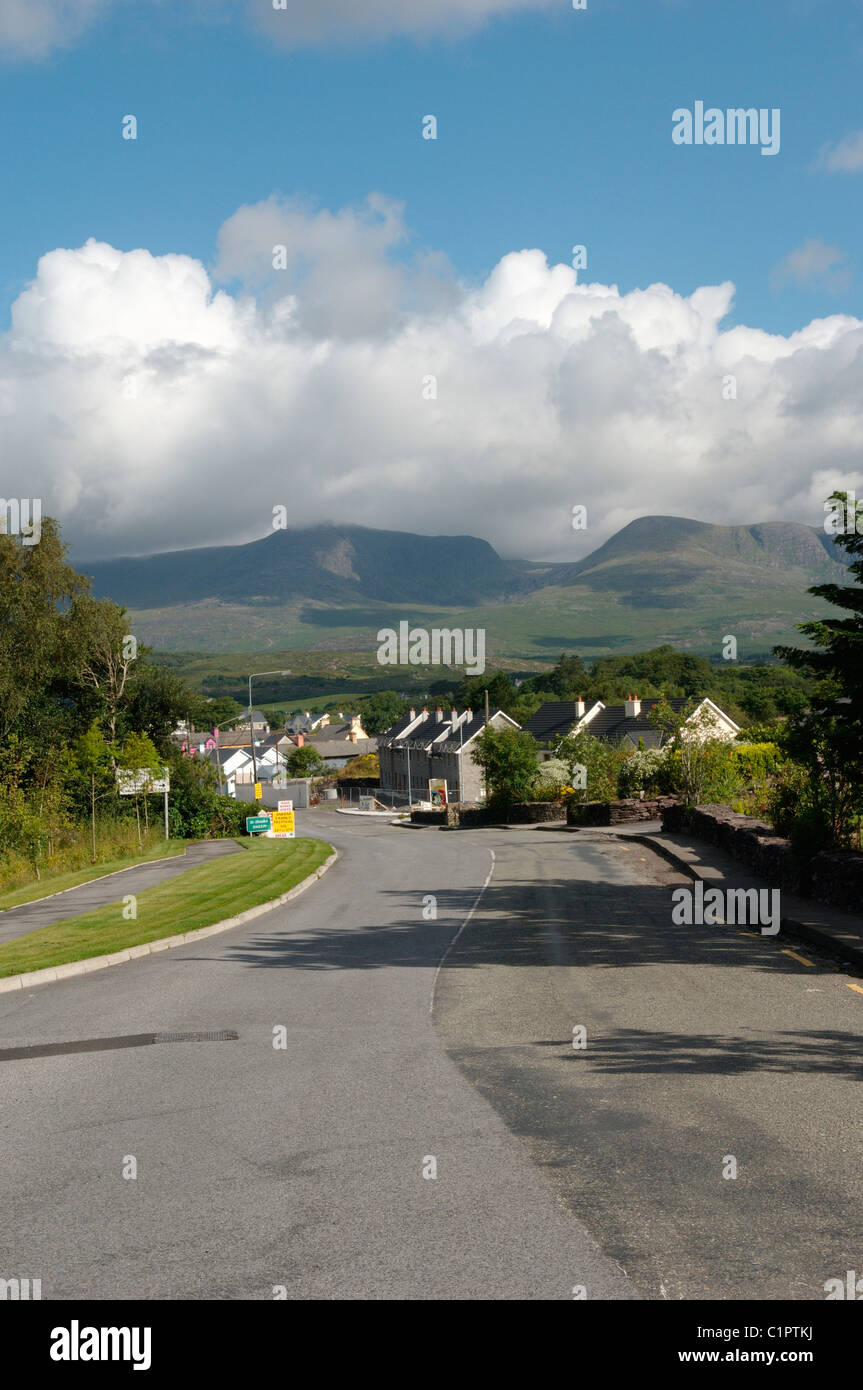 República de Irlanda, la Península Iveragh, Sneem, camino al pueblo Foto de stock