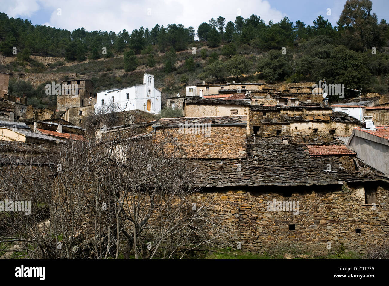 Riomalo de Arriba village, zona de Las Hurdes, provincia de Cáceres,  Extremadura, España Fotografía de stock - Alamy