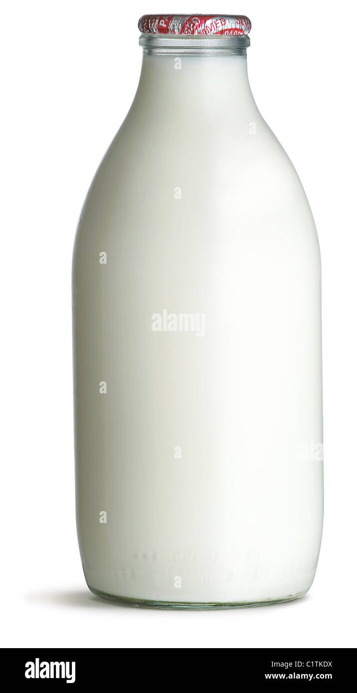 Una tradicional antigua botella de leche de vidrio aislado en una botella  blanca Fotografía de stock - Alamy