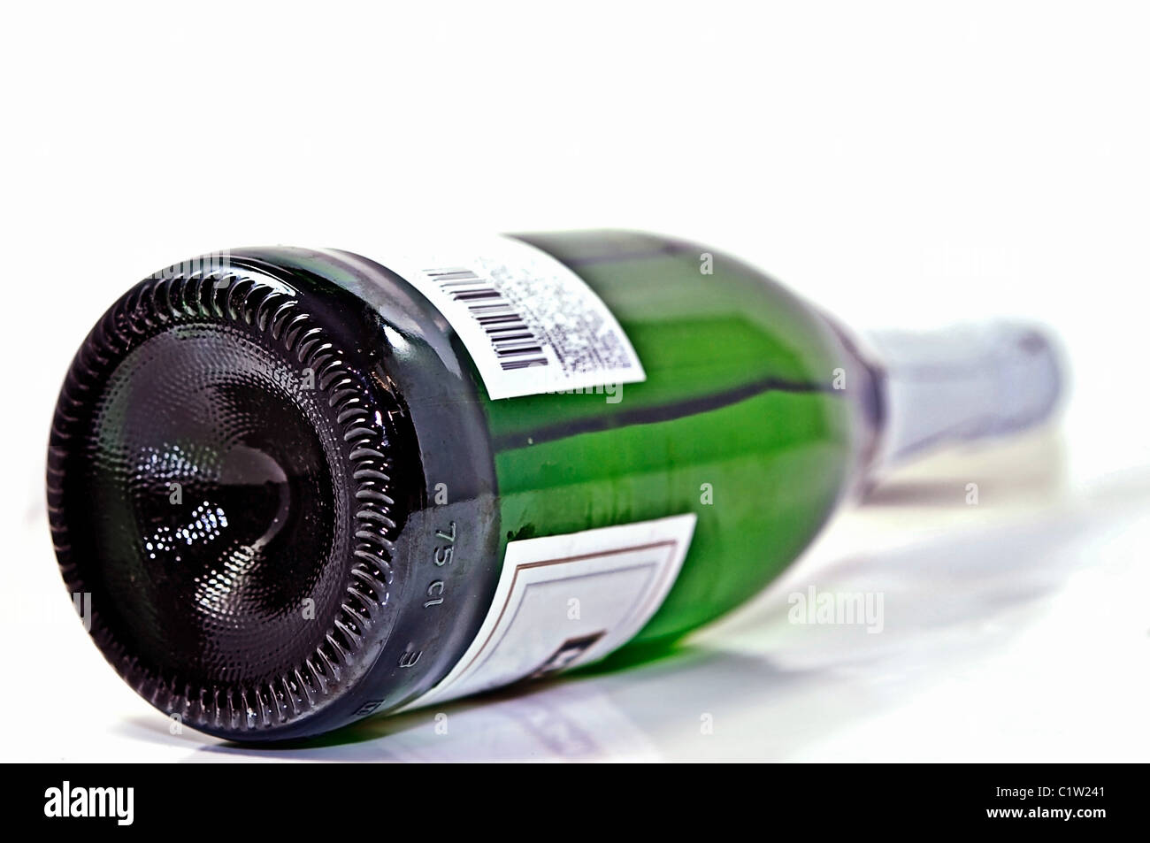 Bottle wine bottom fotografías e imágenes de alta resolución - Alamy