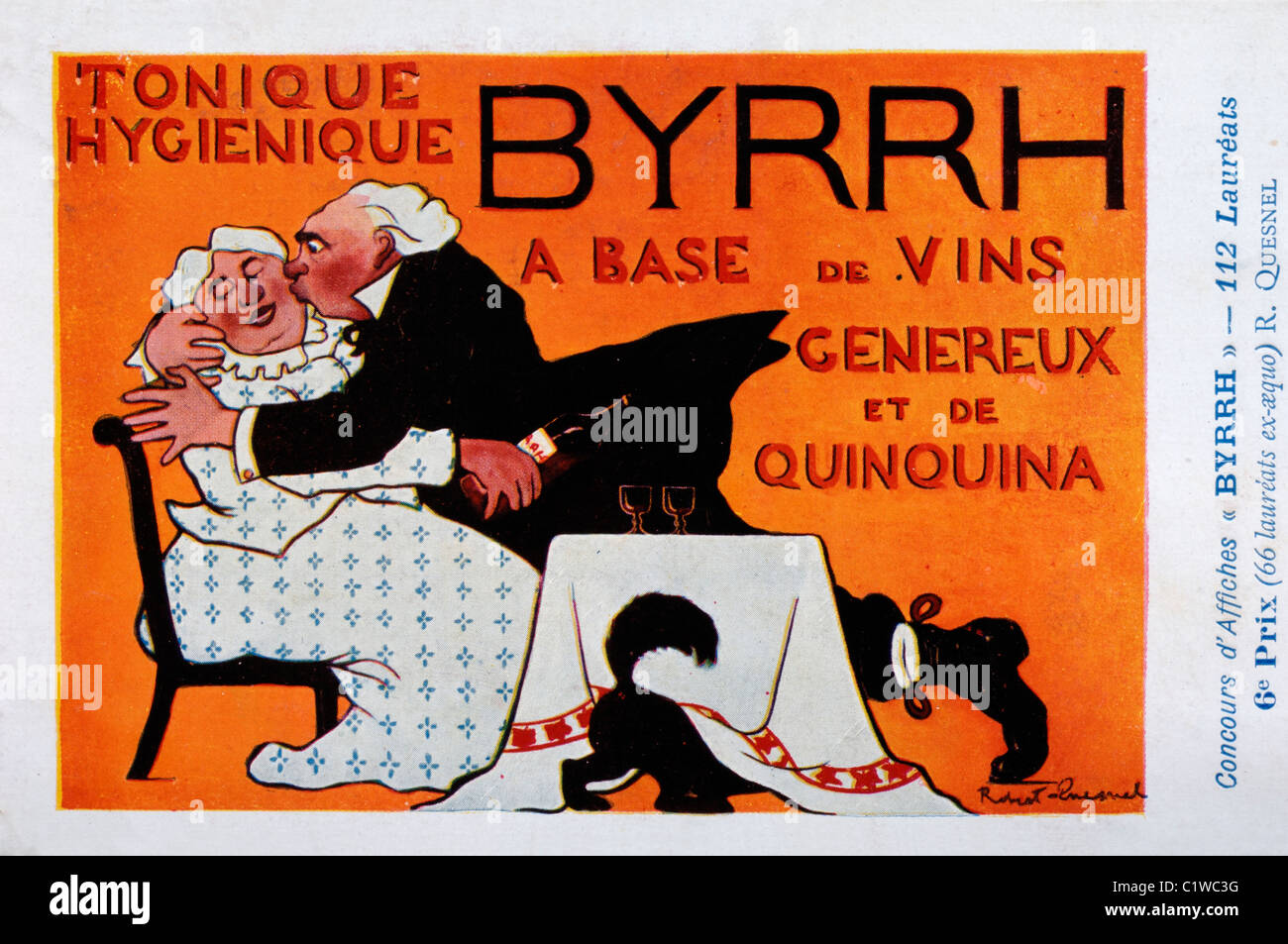 Vintage Anuncio Byrrh Quinina Tonic (1920s/30s) con pareja amorosa abrazar  o besar en Café Francés, Francia Fotografía de stock - Alamy