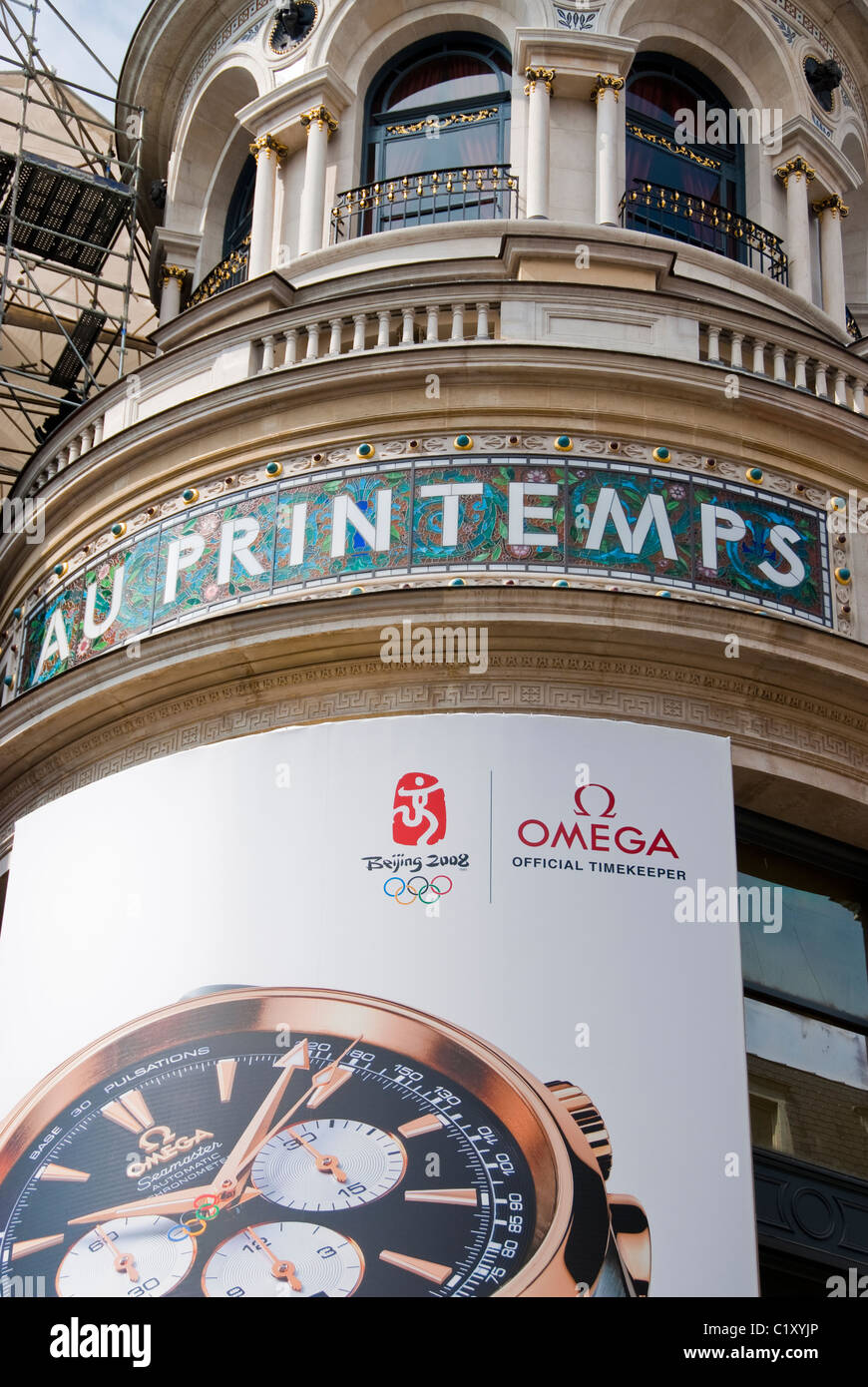 Outdoor Advertising France Store Fotos e Imágenes de stock - Alamy