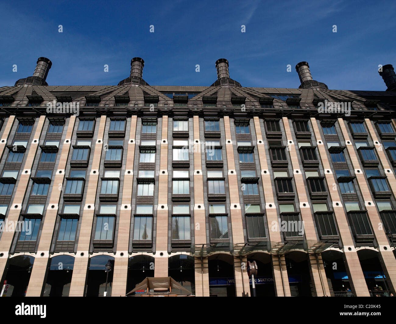 Portcullis House Westminster Londres England Reino Unido Foto de stock