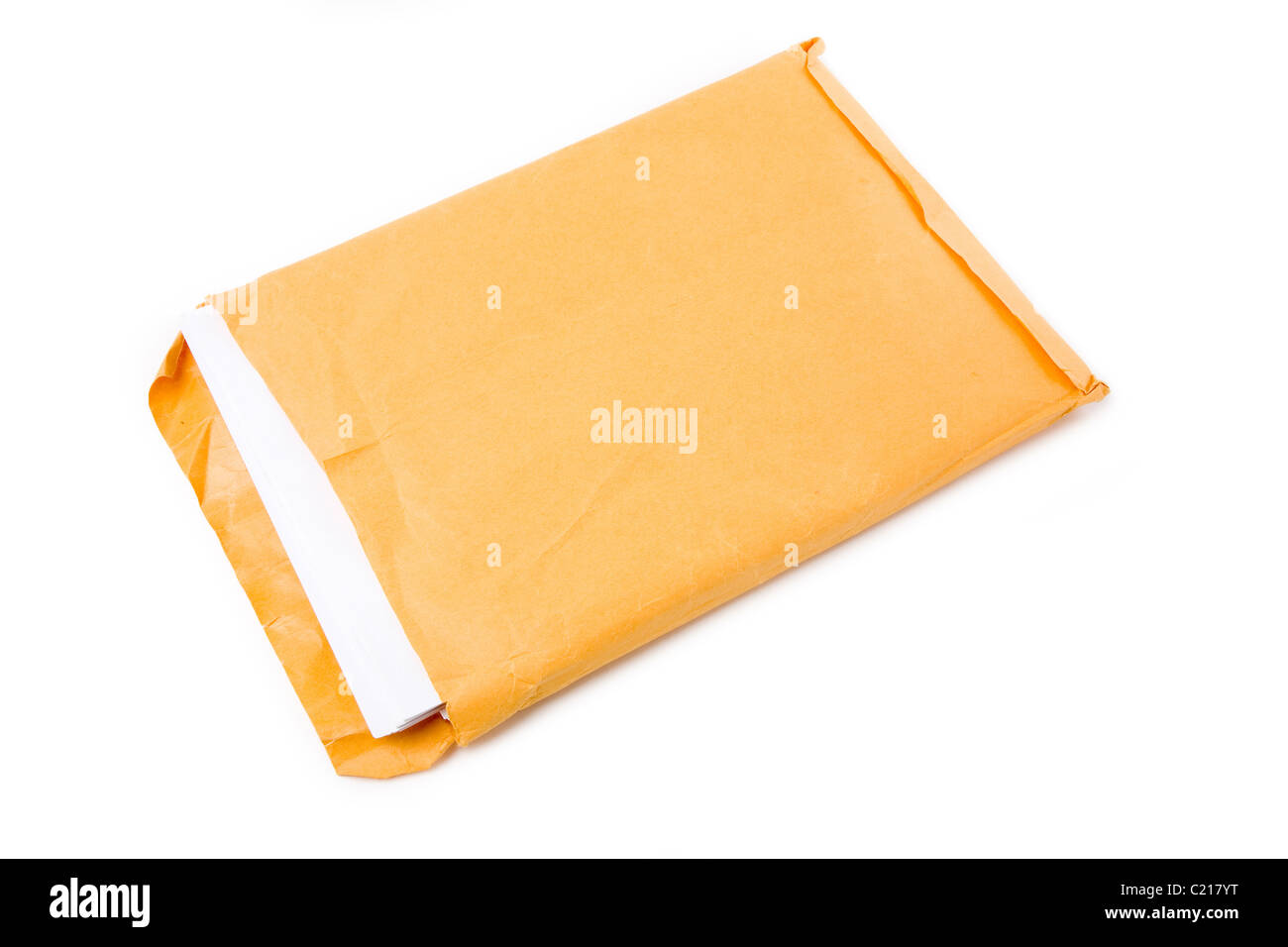 Sobres grandes y documento con fondo blanco Fotografía de stock - Alamy