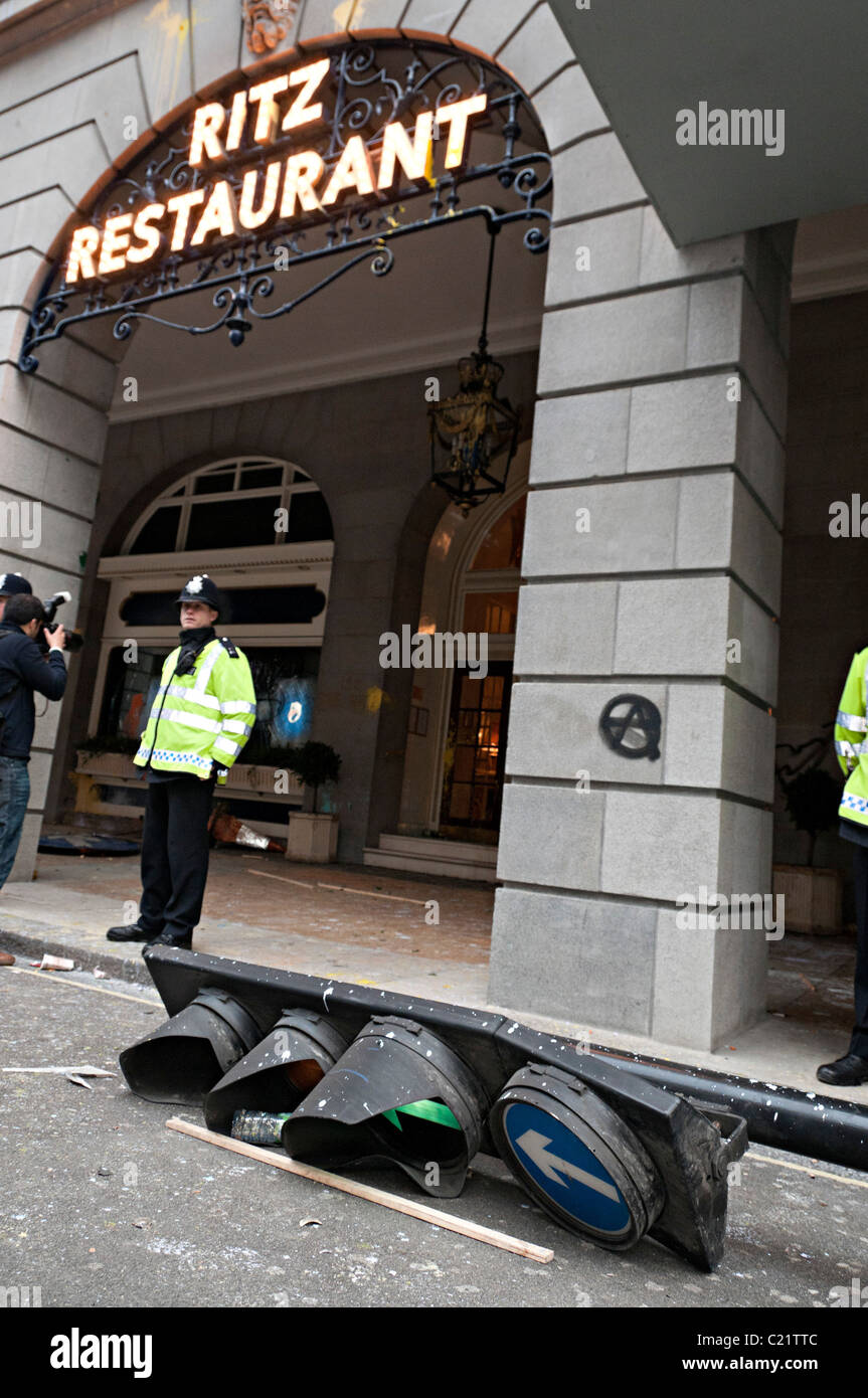 Tuc de marzo para cambiar de Londres el 26 de marzo de 2011 rompió con una luz en el ritz Foto de stock