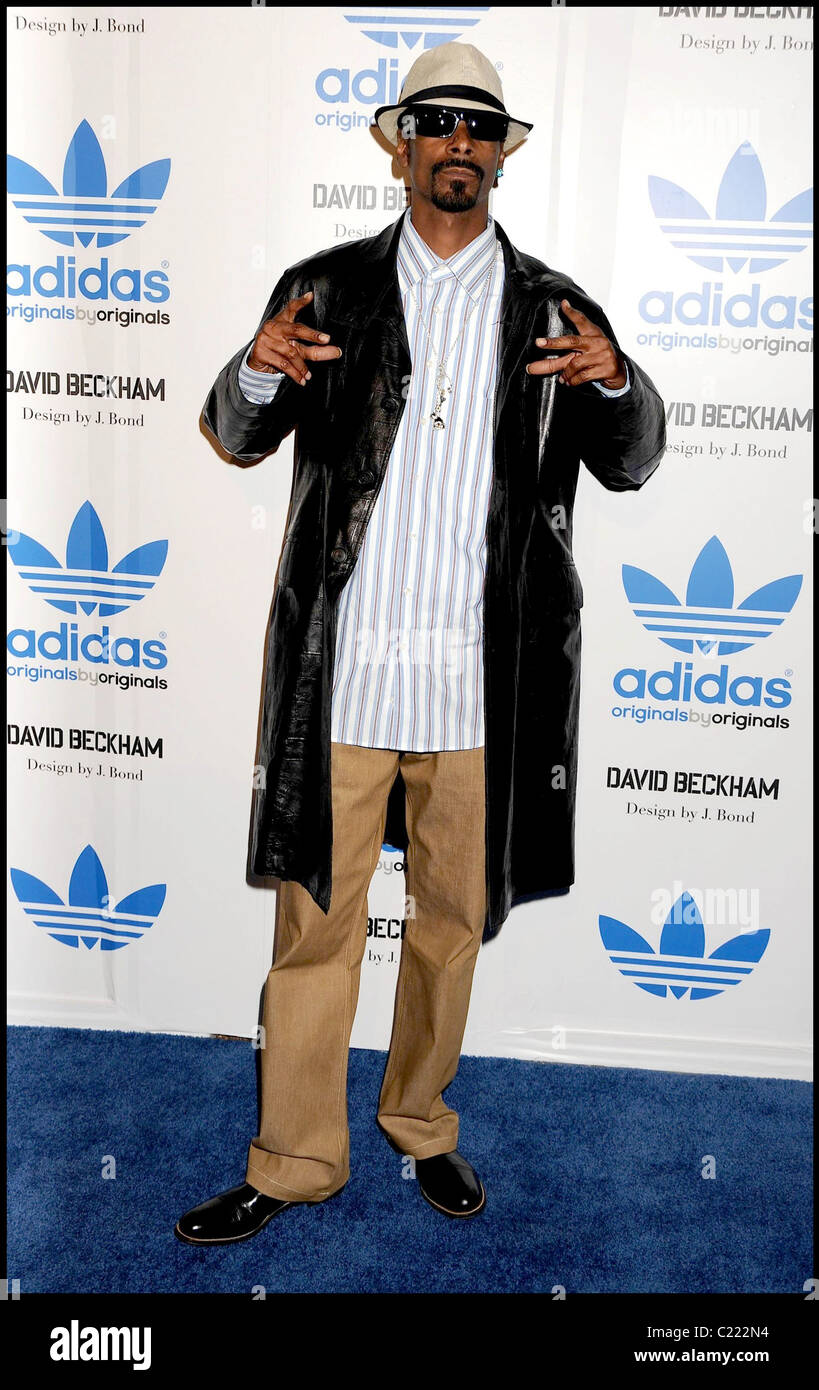 Snoop Dogg David Beckham y James Bond celebrar el lanzamiento de su línea  de originales adidas Originals celebró en el Adidas Fotografía de stock -  Alamy