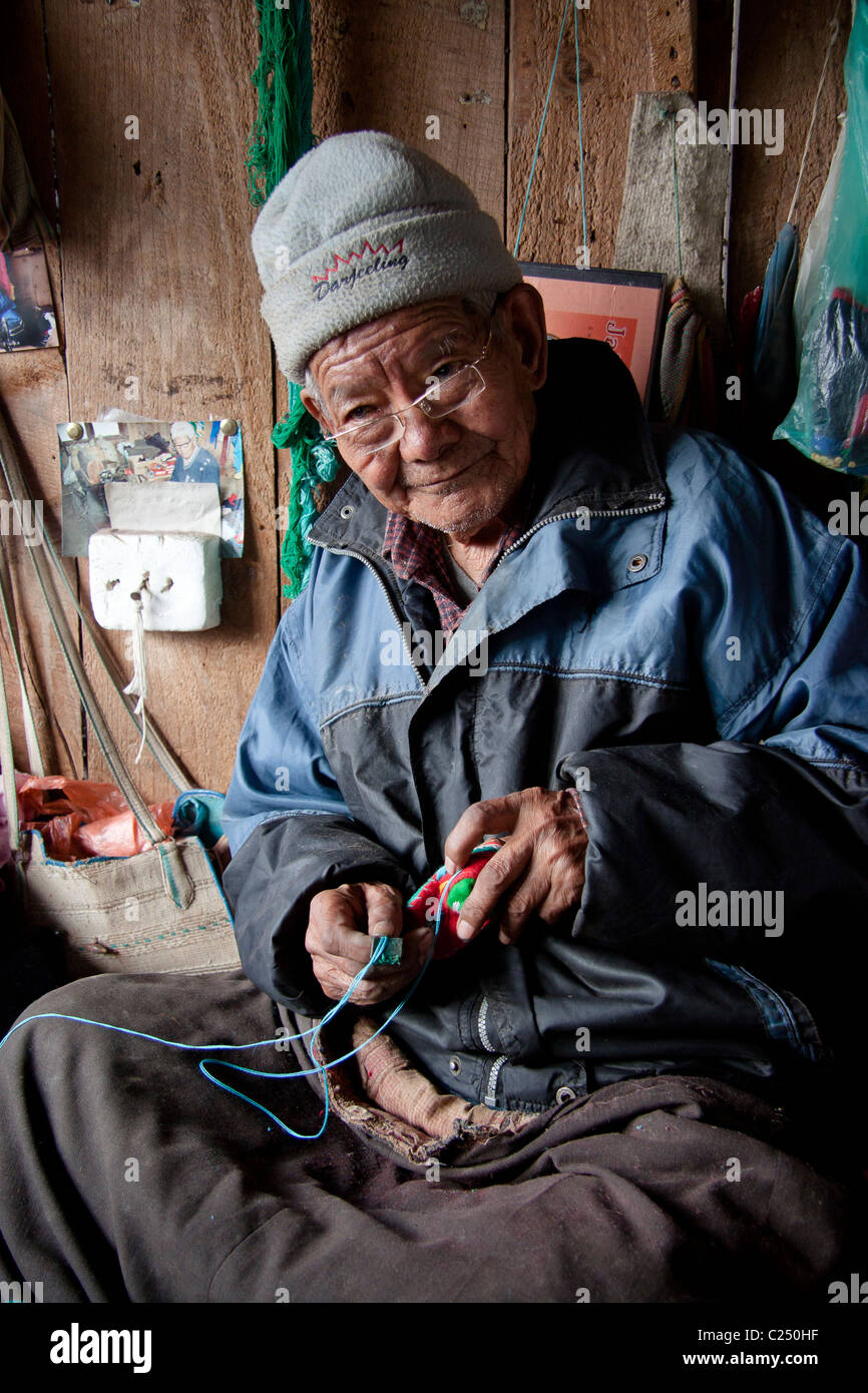 19.100+ Gorro Lana Mujer Fotografías de stock, fotos e imágenes