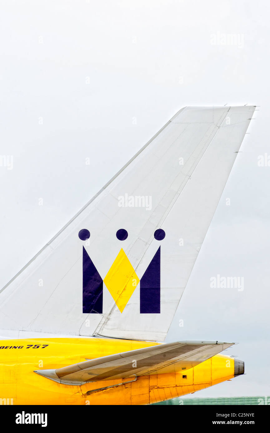 Aleta de cola de un monarca que muestra el logotipo de aviones Foto de stock