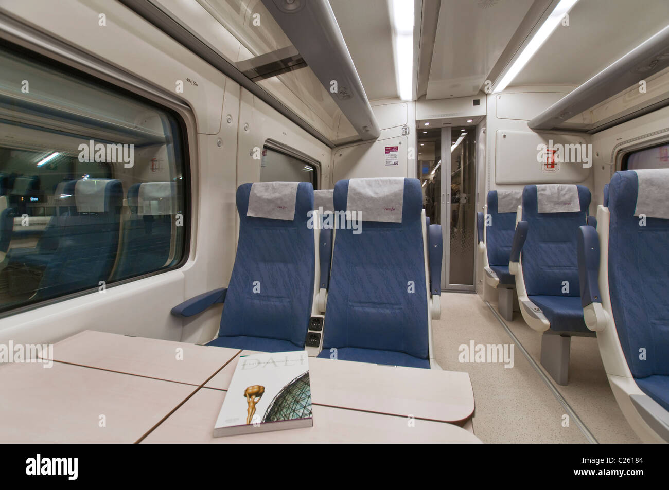 Interior del vagón de tren Renfe,Barcelona,Cataluña,Spain Fotografía de  stock - Alamy