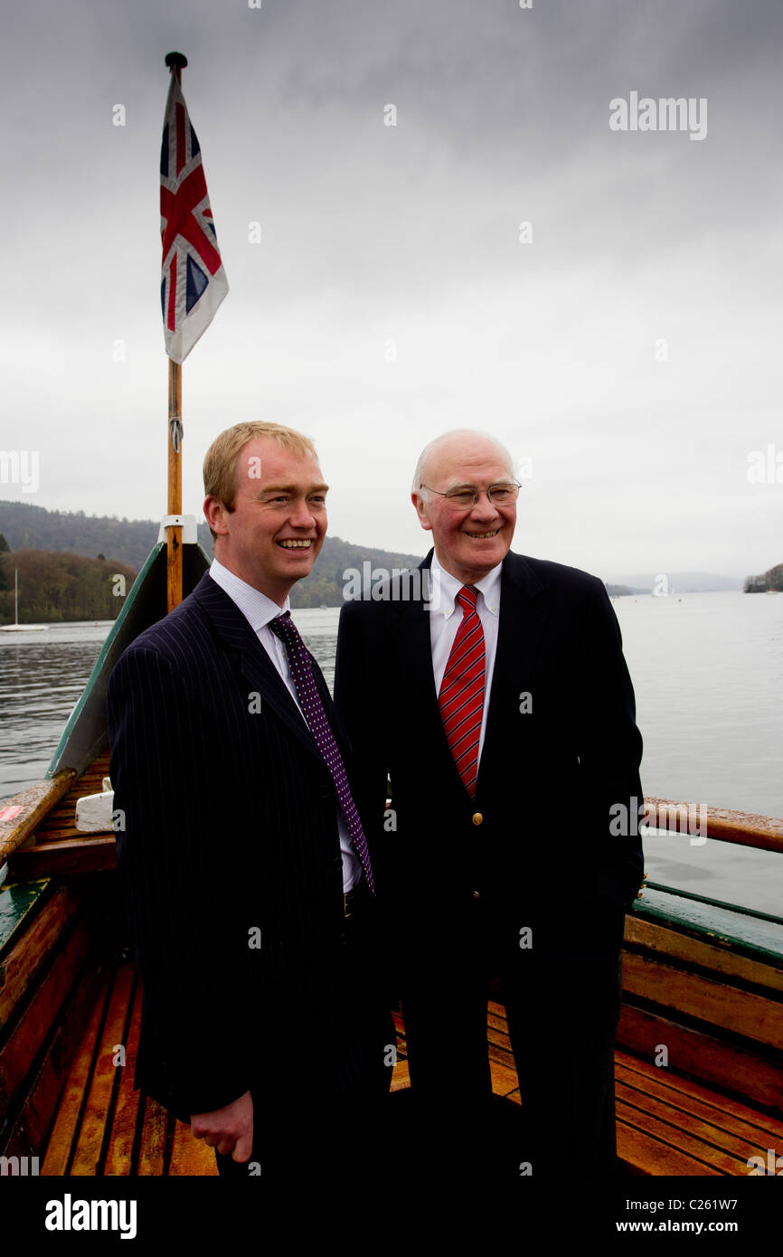 Número uno: Sir Menzies Campbell (Ming) mostrando el apoyo para el ...