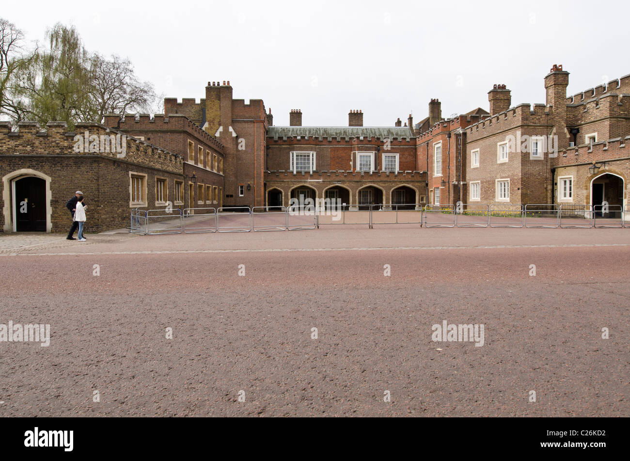 Entrada lateral de St James's Palace Marlborough Road, Westminster, London UK Foto de stock