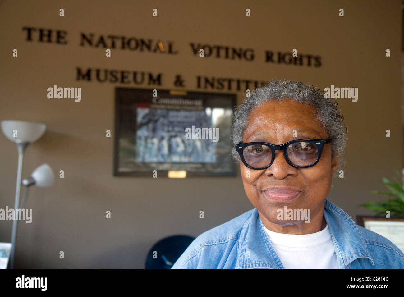 Annie Pearl Avery, un empleado en el Museo Nacional de Derechos de voto y el Instituto en Selma, Alabama, Estados Unidos. Foto de stock