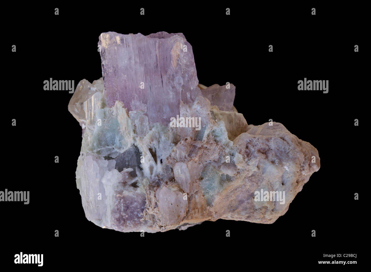 - Kunzite Laghman Afganistan - Mineral de litio - Es una rosa a la luz púrpura variedad del mineral spodumene Foto de stock