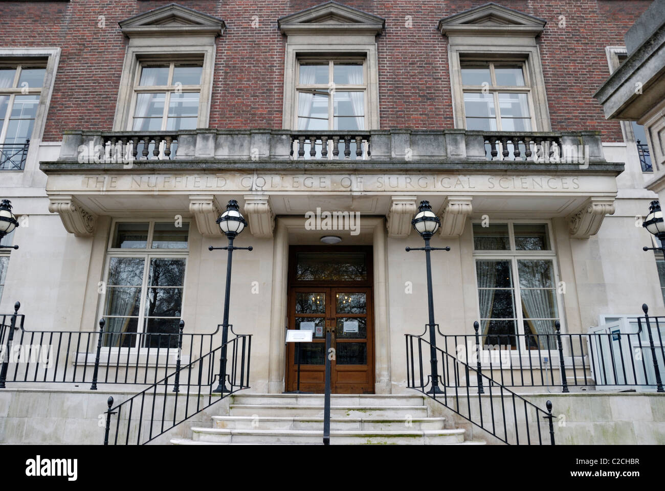 Nuffield College de Ciencias Quirúrgicas, Lincolns Inn Fields, Londres, Inglaterra Foto de stock