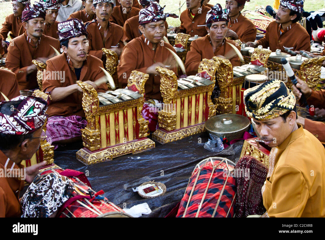 Gamelan músicos balineses fotografías e imágenes de alta resolución - Alamy