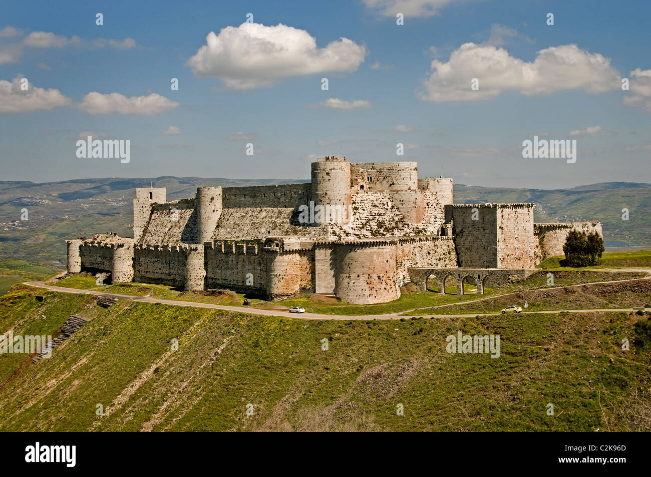 Siria Crac Krak des Chevaliers castillo medieval de los Caballeros o Quala'at al-Hosn cruzados cerca de Homs Foto de stock
