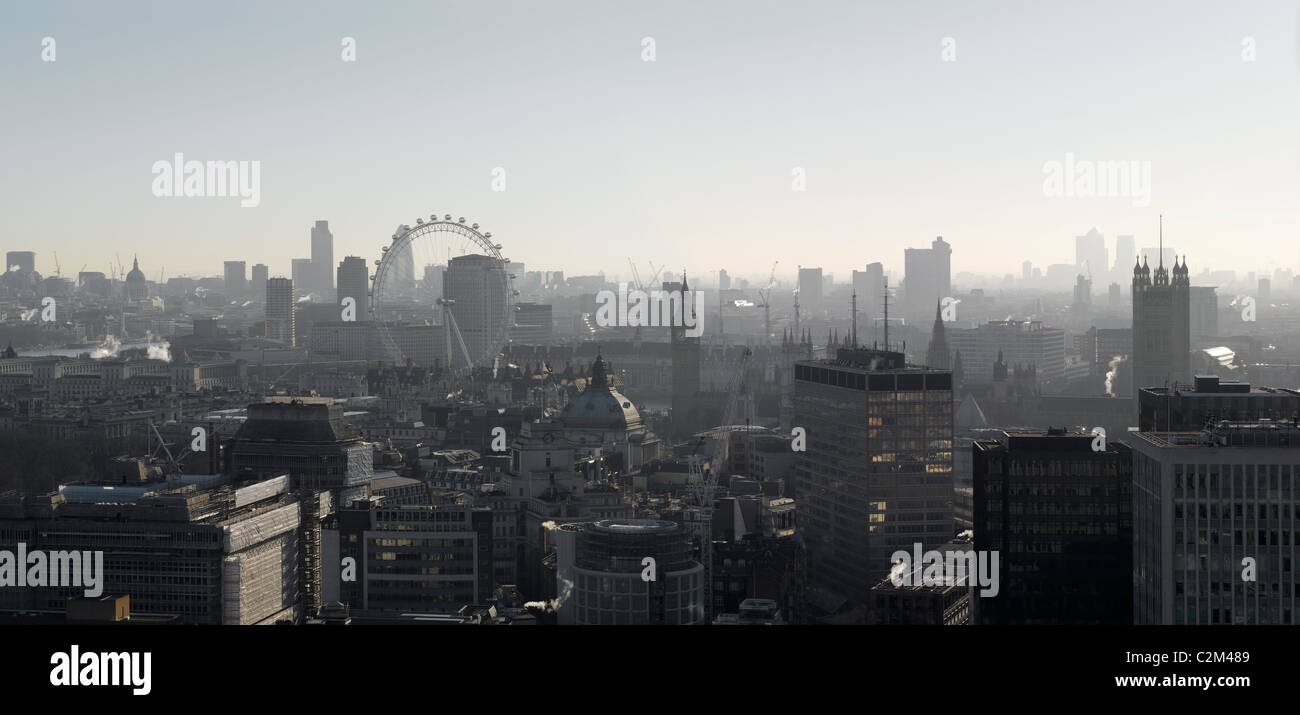 Panorama mirando hacia el este de Londres. Foto de stock