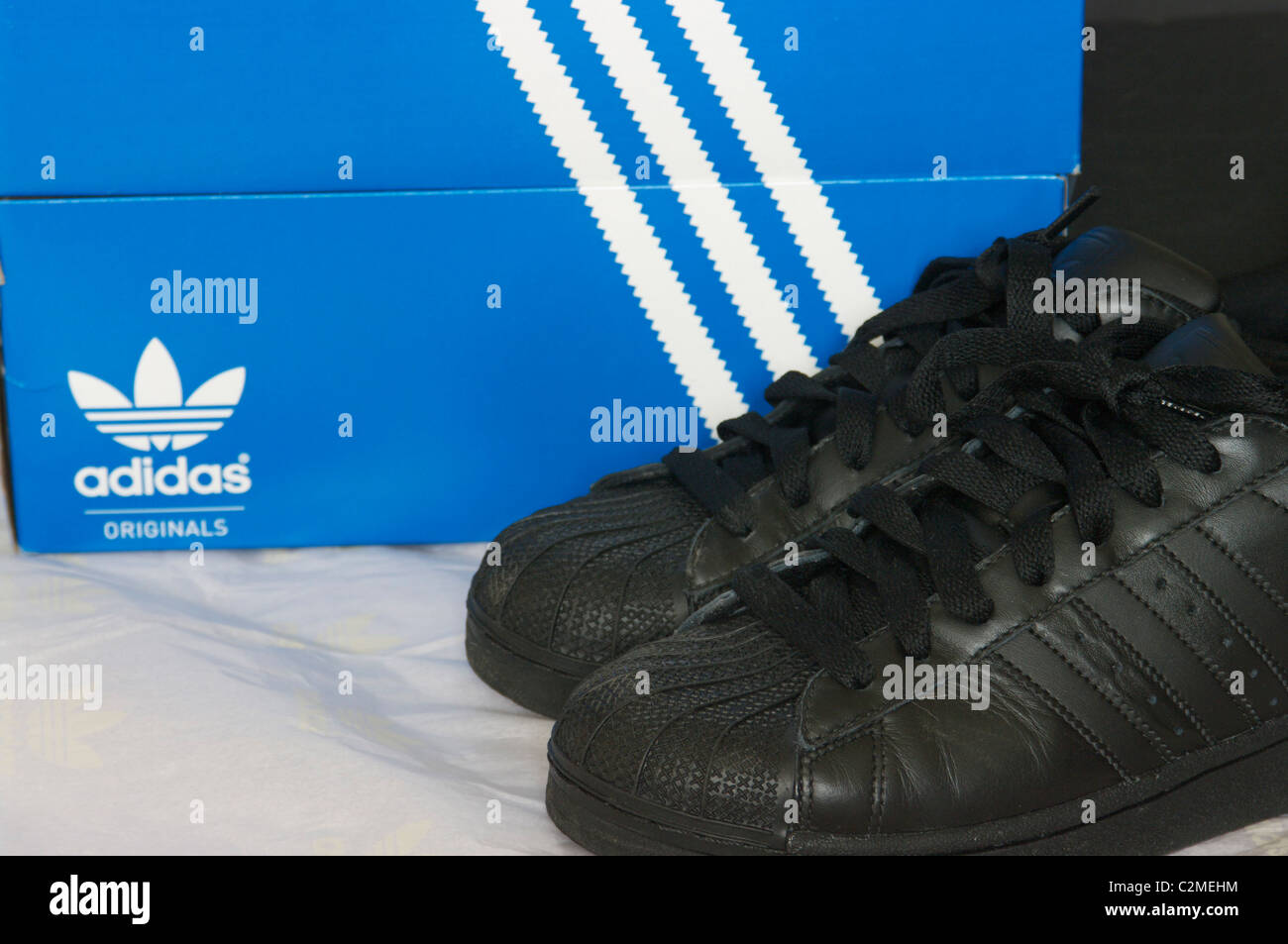 Adidas Superstar zapatos Fotograf a de stock Alamy