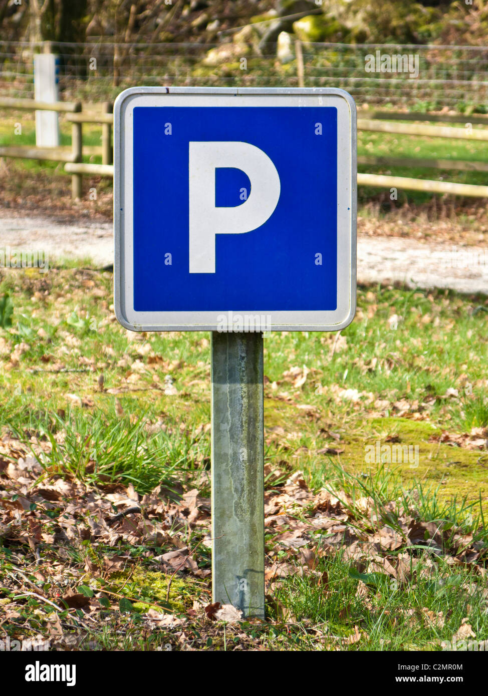 Señal de estacionamiento para un coche park Foto de stock