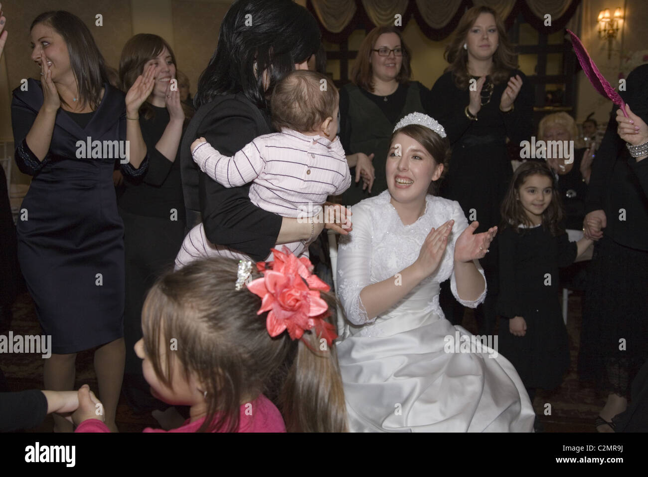 Novia en una boda Judía Ortodoxa en Brooklyn, Nueva York. Foto de stock