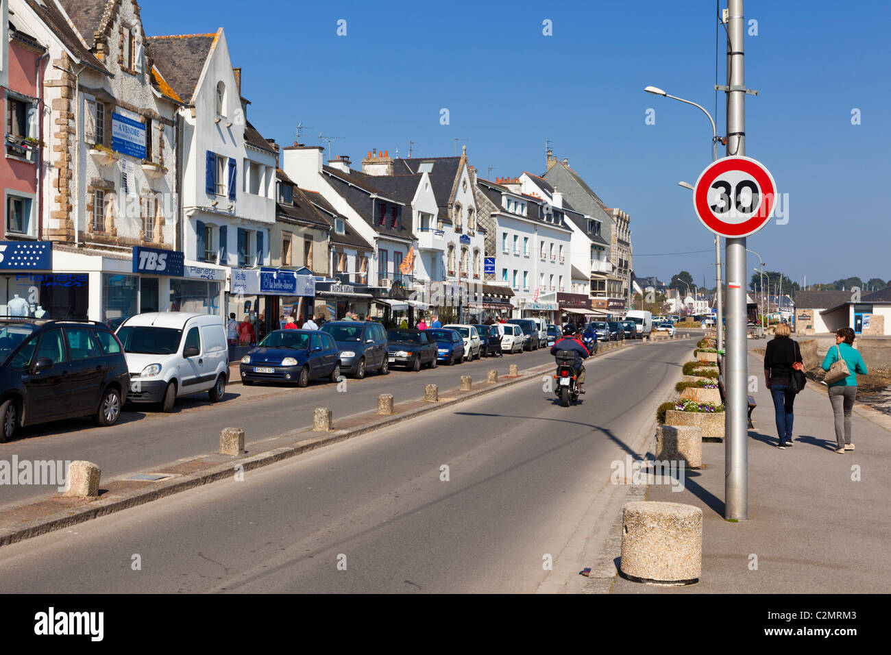 Cours des Quais, La Trinité - sur - Mer, Morbihan, Bretaña, Francia Foto de stock