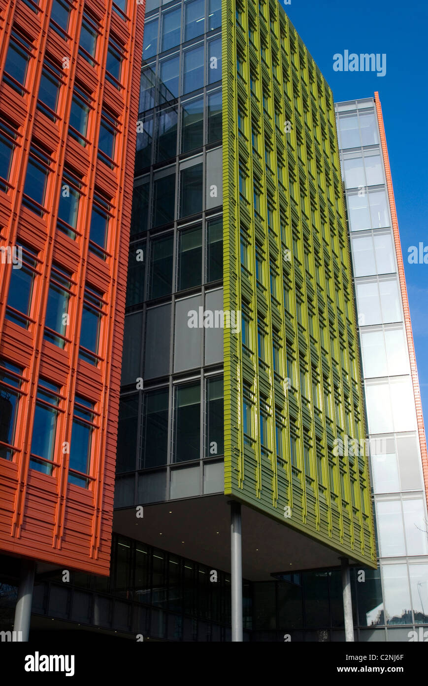Central St Giles, colorido edificio nuevo desarrollo en St Giles Circus, Londres, WC2, Inglaterra Foto de stock