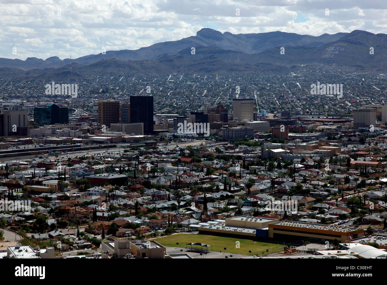 El centro de la ciudad de El Paso, Texas, desde un mirador. Juárez