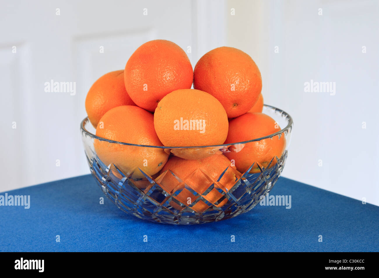 Vaso y frutero fotografías e imágenes de alta resolución - Alamy