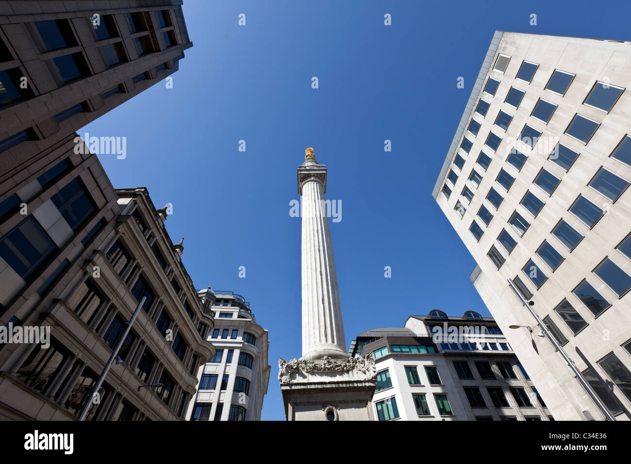 El monumento al Gran Incendio de Londres Foto de stock