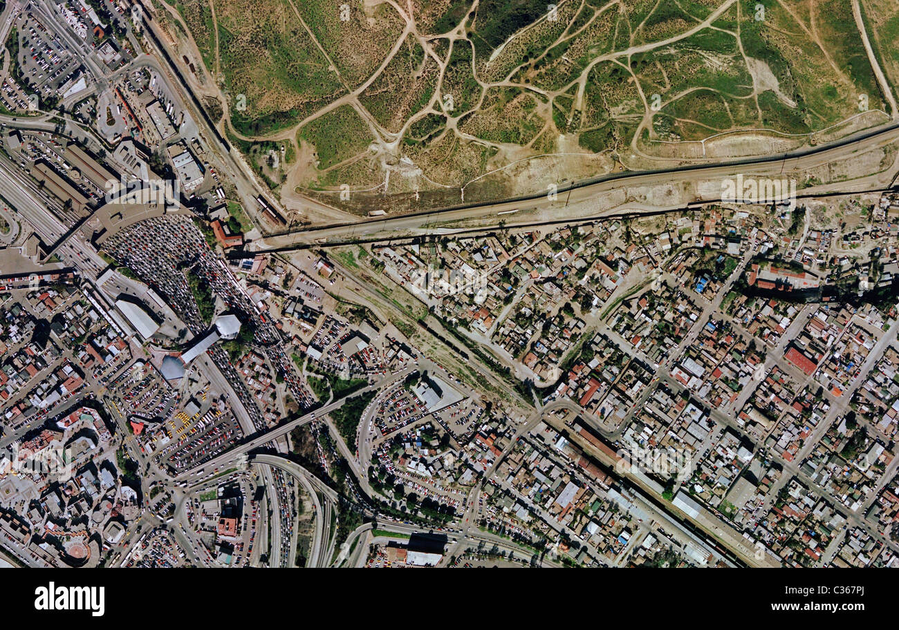 pasión recurso renovable Perdóneme Mapa aéreo vista arriba Mexican American Cruce Fronterizo San Ysidro  Fotografía de stock - Alamy