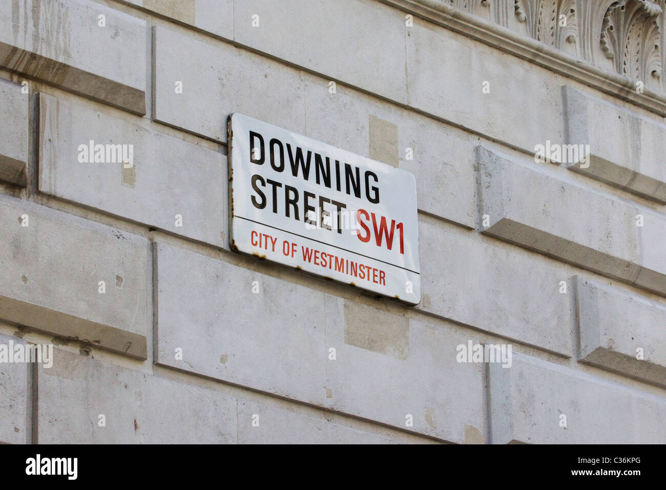Signo para el número 10 de Downing Street en City of Westminster Londres Inglaterra Foto de stock