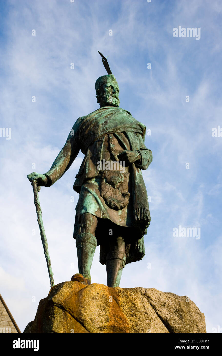 Estatua de Donald Cameron de Lochiel en Fort William, en Escocia Foto de stock