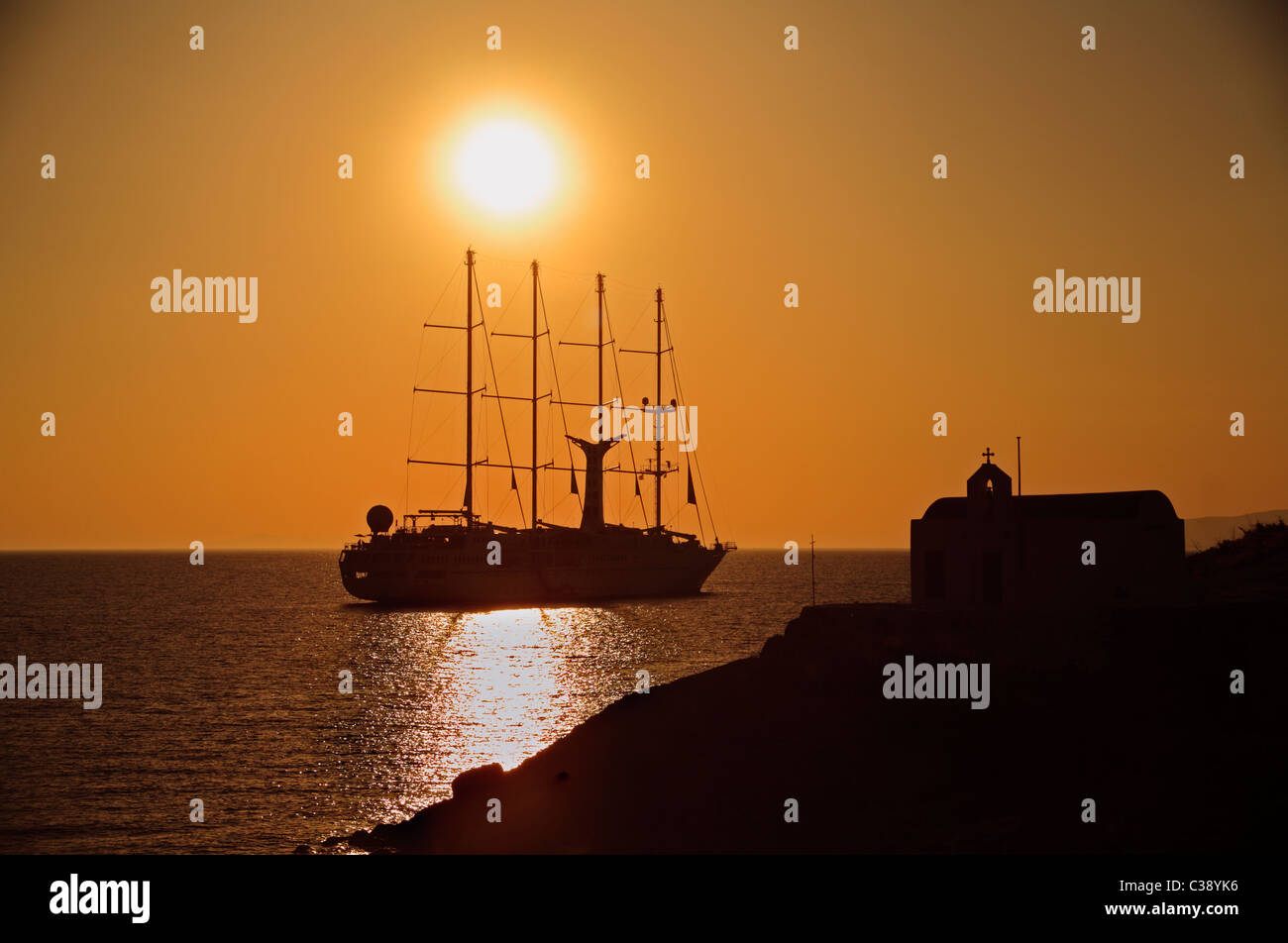 Puesta de sol en el Mar Egeo Mykonos Grecia UE EUROPA Unión Europea Foto de stock