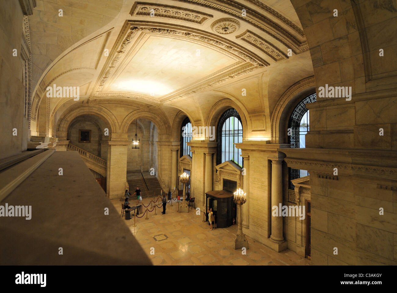 En el hall de entrada de la Biblioteca Pública de Nueva York Edificio Rama principal Foto de stock