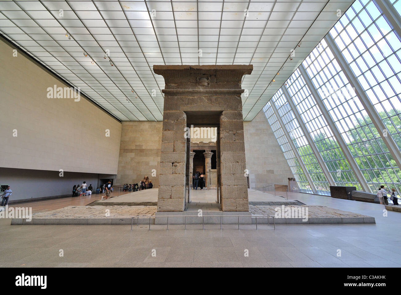 Templo de Dendur es un templo egipcio construido alrededor de 15 BC. Ahora se encuentra en el Museo Metropolitano de Arte de Nueva York. Foto de stock