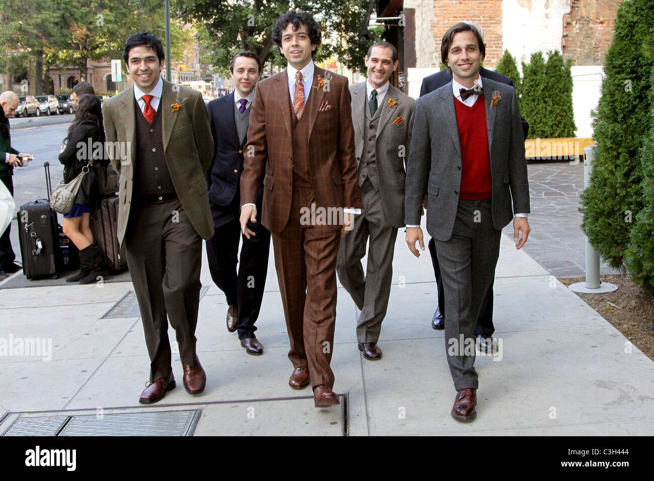 El actor Geoffrey Arend y su boda Geoffrey Arend contrae matrimonio con