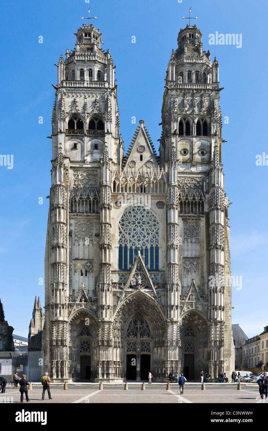 Tours Catedral (Catedral de Saint Gatien), giras, Indre et Loire, Francia Foto de stock