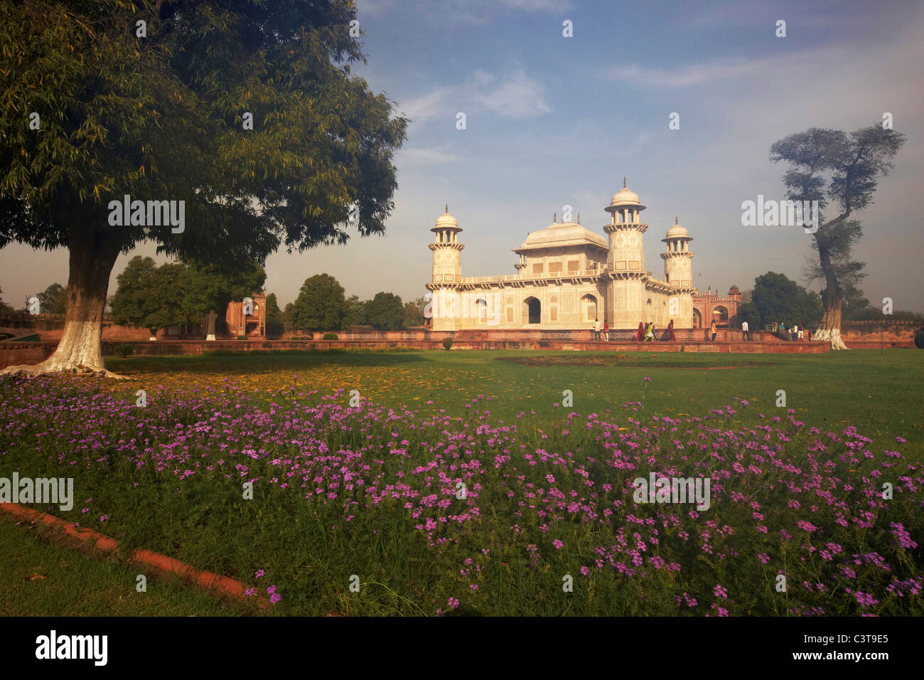 Agra en Uttar Pradesh, India Baby Taj Itimad Ud Daulah Tumba de Mizra Ghiyas Beg Foto de stock