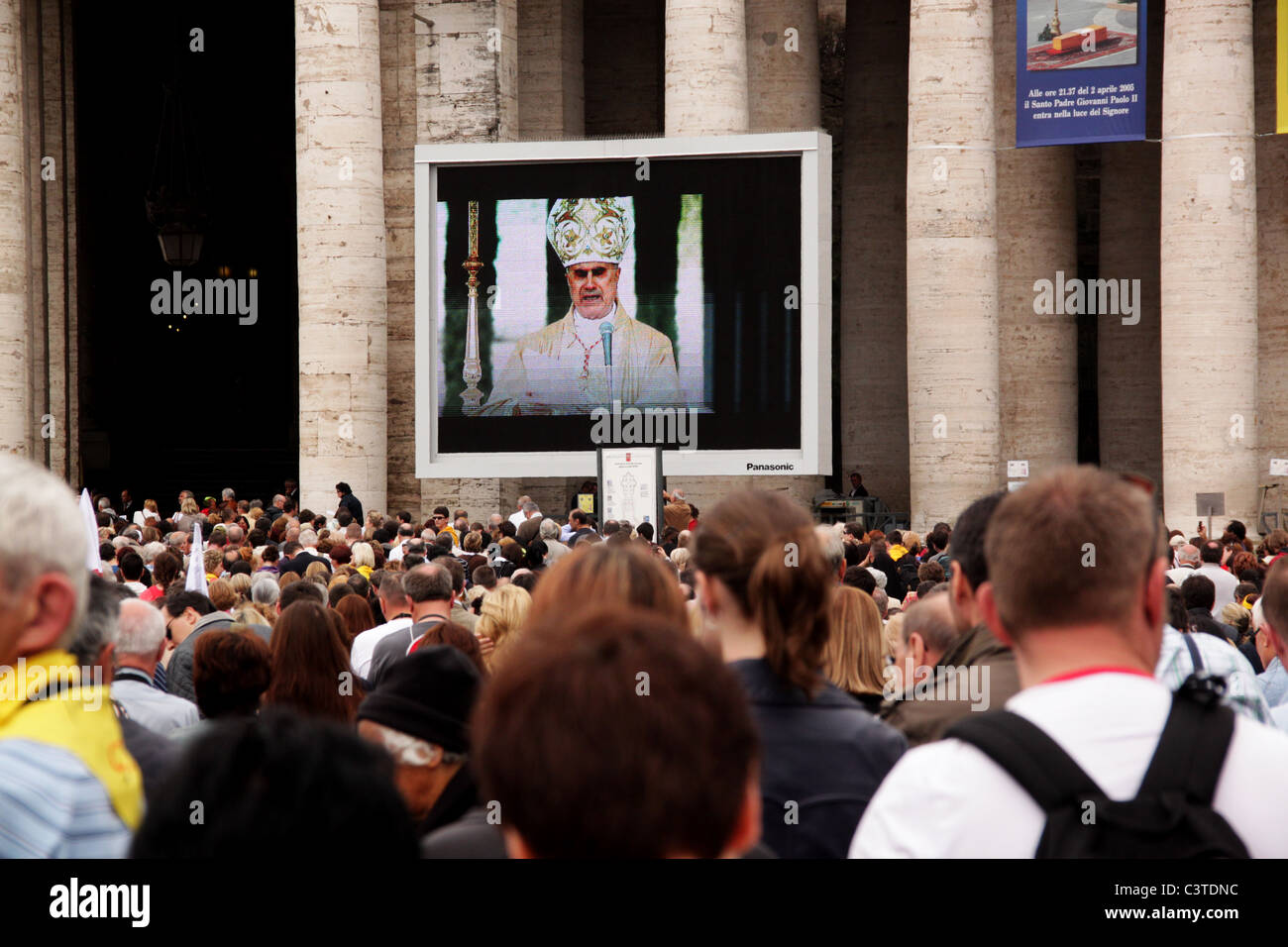 Roma, Italia - 1st de mayo de 2011 - Beatificación de juan pablo II en la ciudad del vaticano Foto de stock