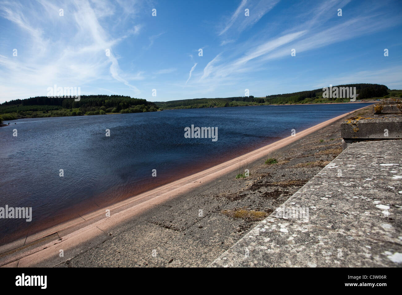 Usk depósito , superior Ust valle de Brecon Beacons, Carmarthenshire Gales UK118046_Brecon-Canal Foto de stock