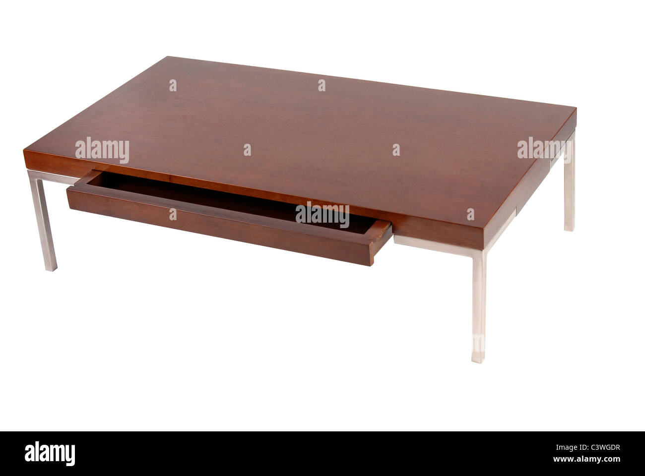 Mesa de café en madera y metal con un cajón abierto. Aislado sobre fondo blanco. Foto de stock